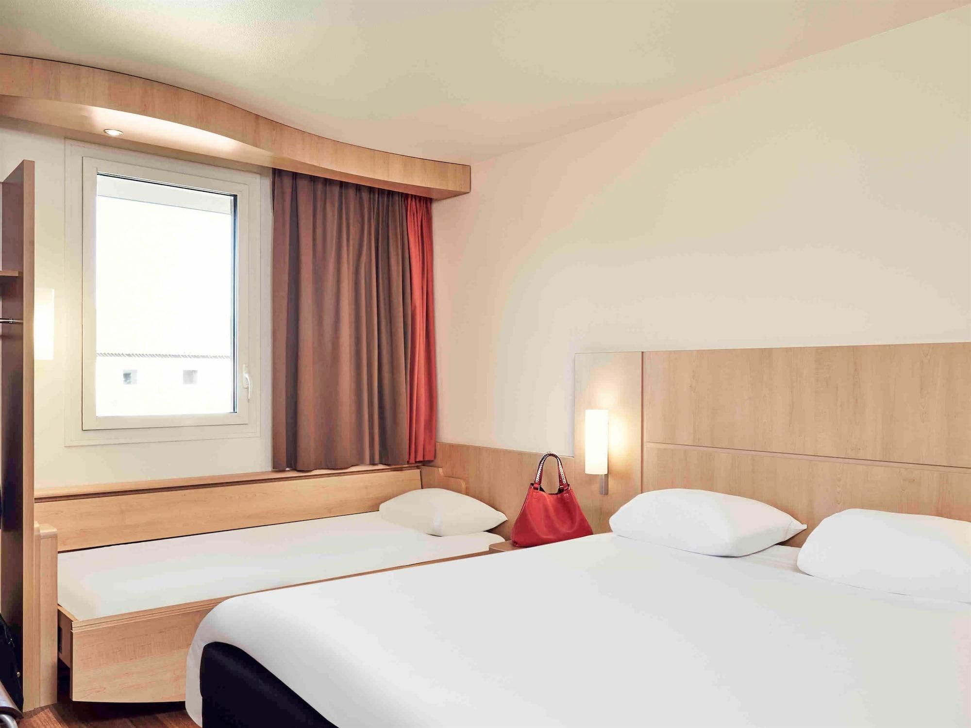 Ibis Aix En Provence Hotel